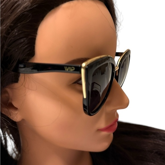 Two IVEARNE PRO sunglasses without any scratches brown and black chic and fun main image 9